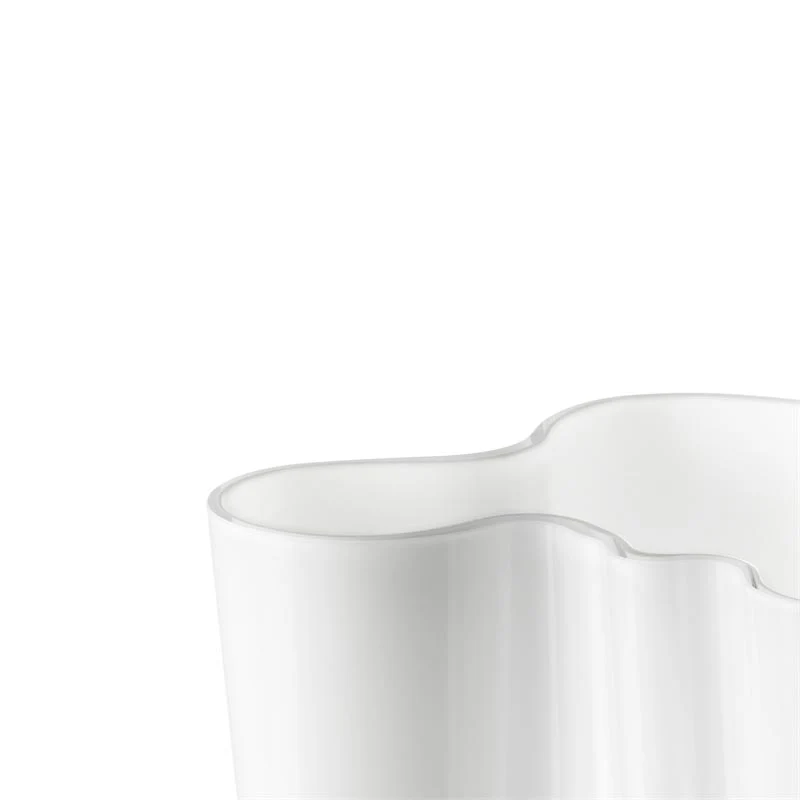Aalto Vase Opal - 120mm - des. Alvar Aalto, made by Iittala - Image 2