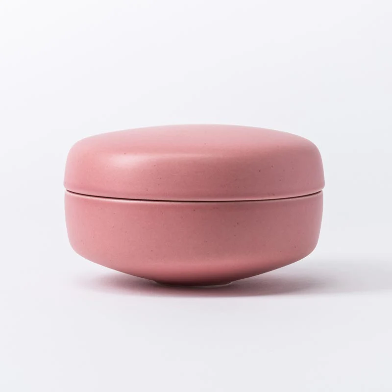 Handmade Old Rose Small Bowl with Lid (Bon 02 Bonbonniere) des. Alev Ebüzziya Siesbye, for raawii 2020 - Image 4