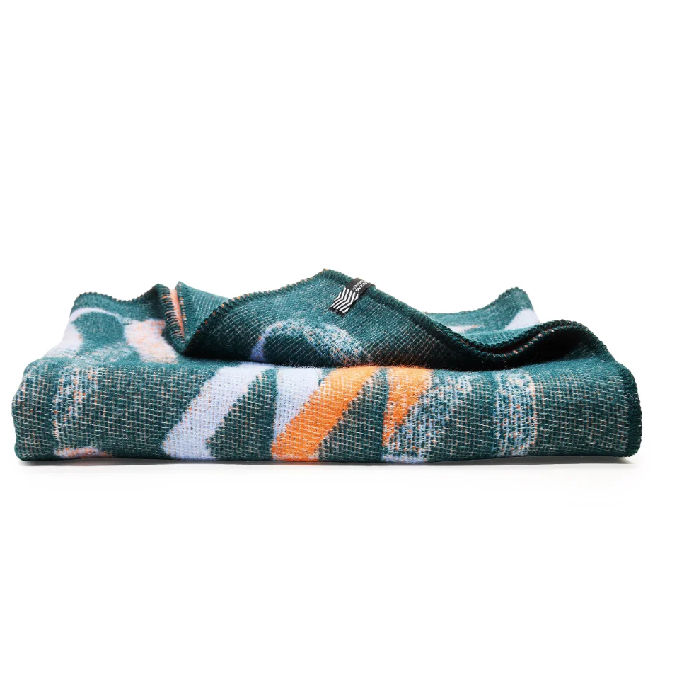 Bobby Pin wool throw des. Emily Nam for ZigZagZurich - Image 5