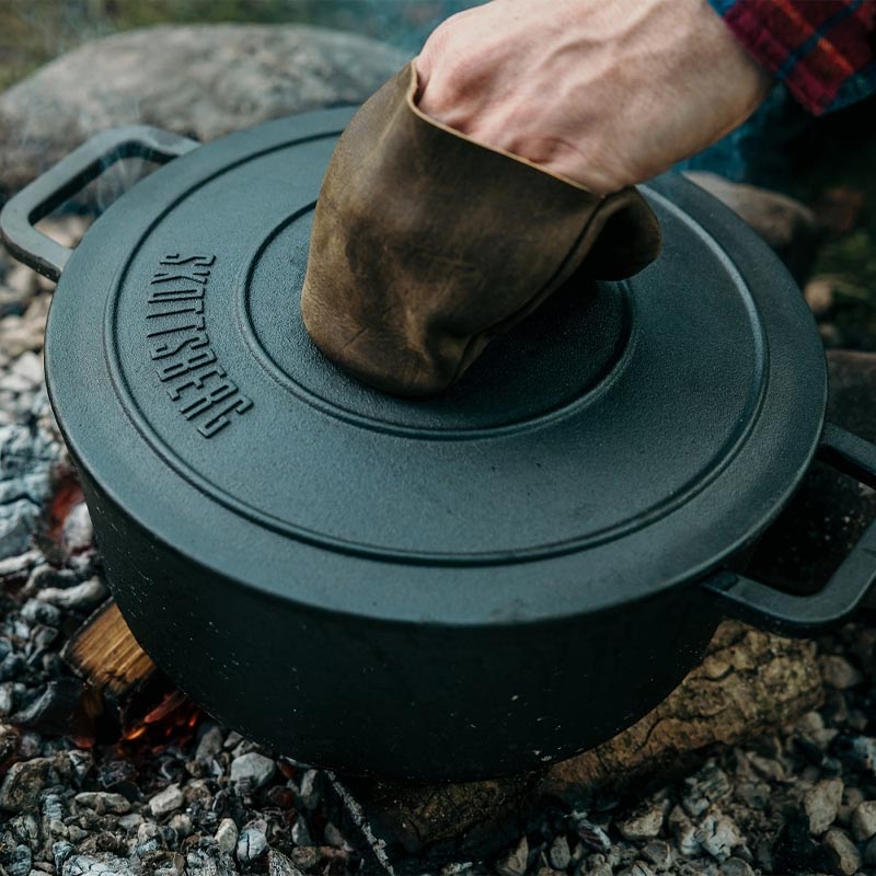 Skottsberg Cast Iron Casserole - 28cm - Image 8