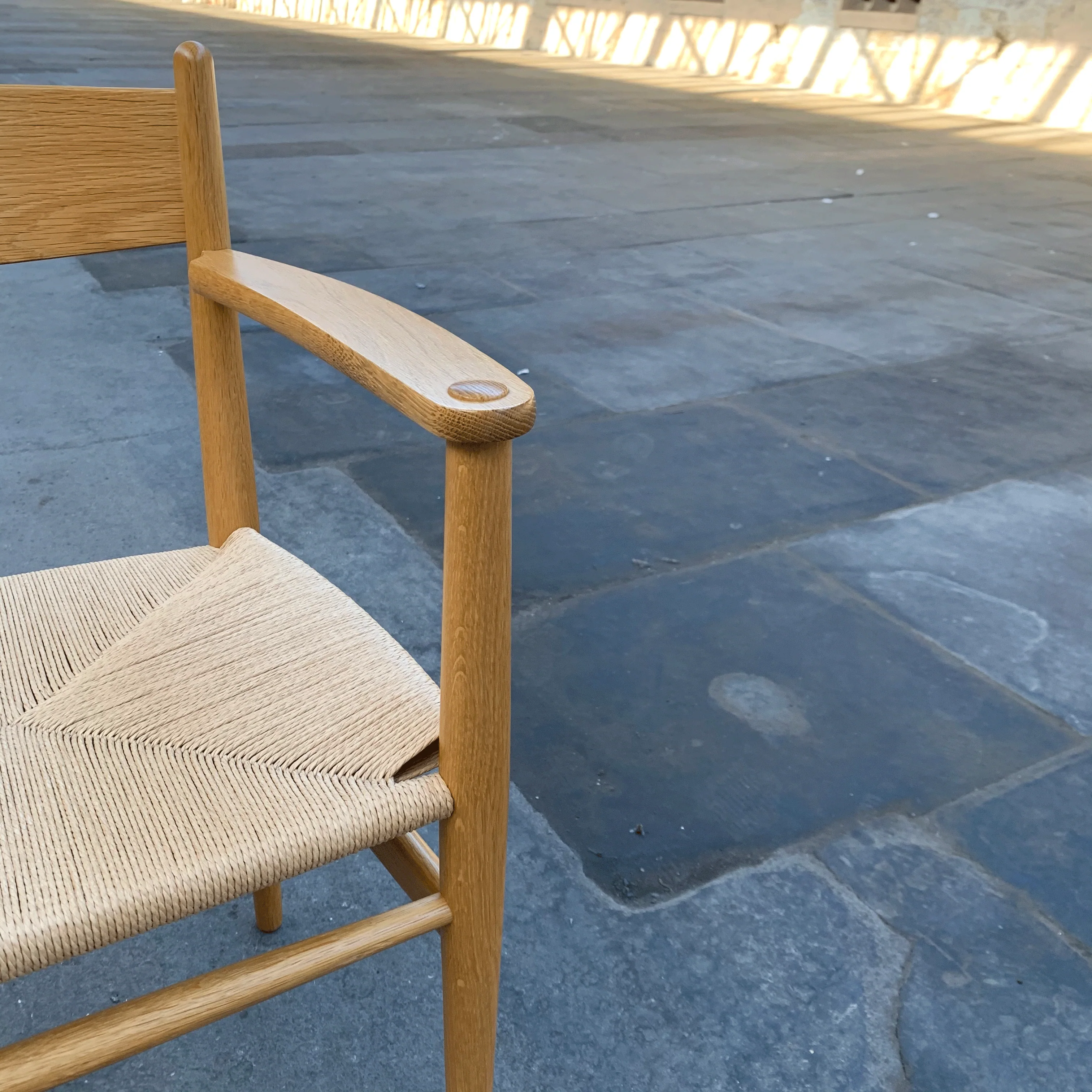 CH37 dining armchair in lacquered oak - Hans J. Wegner, 1962 (made by Carl Hansen & Son) - Image 3