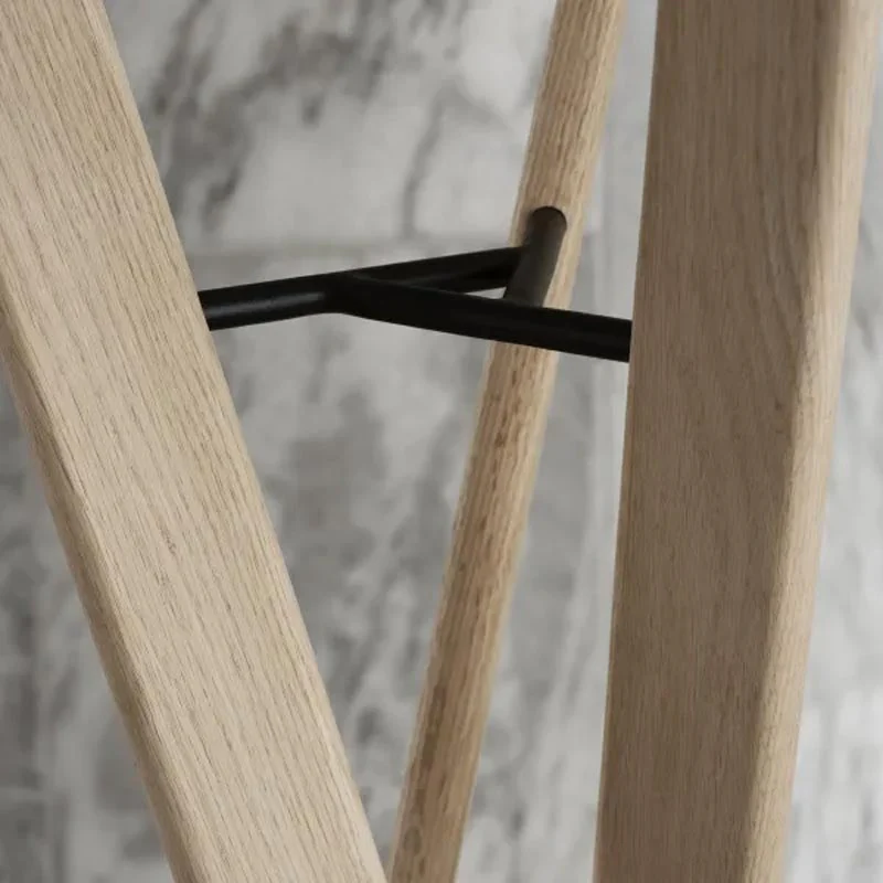RAKKU Coat Stand - Oak - des. Kazushige Miyake for Blomus - Image 4