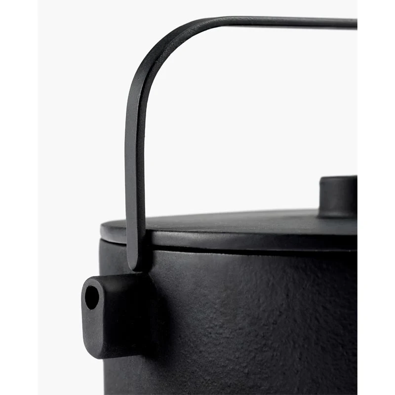 Collage Black Cast Iron Tea Pot, des. Utilise.objects for Serax - Image 3