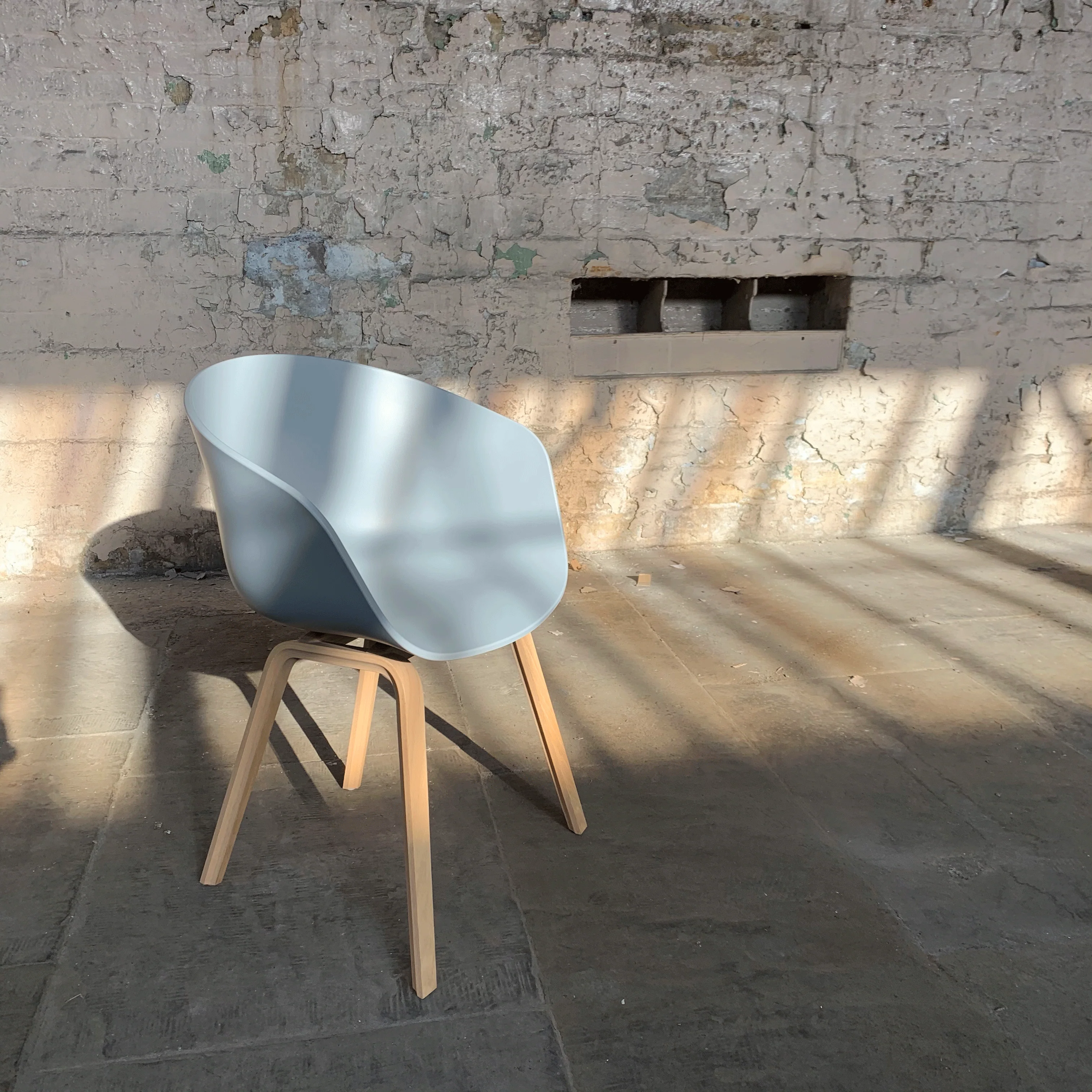About a Chair AAC22 in concrete grey - des. Hee Welling (made by Hay) - Image 6