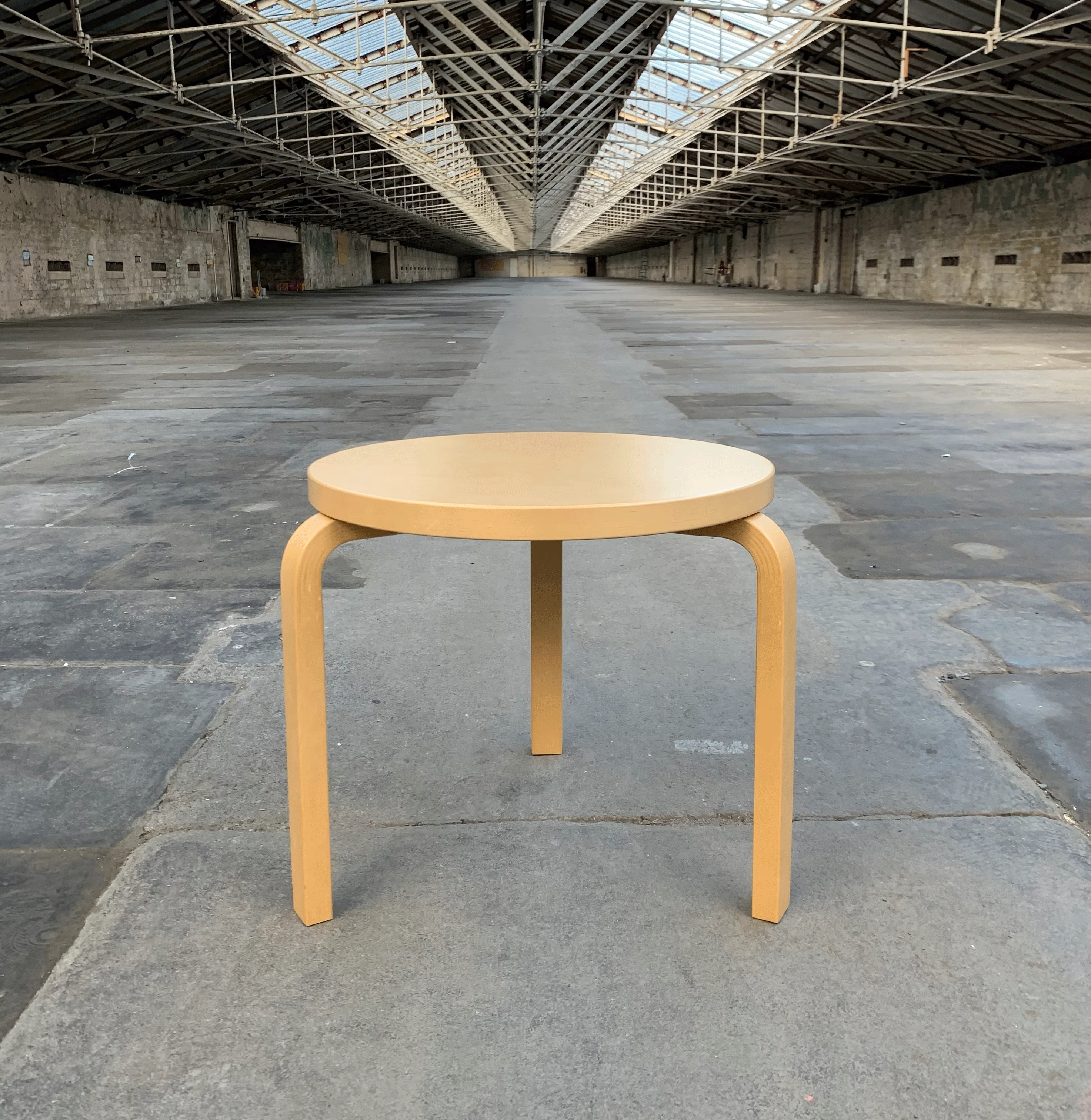 90D Table des Alvar Aalto, 1935 by Artek - Image 2