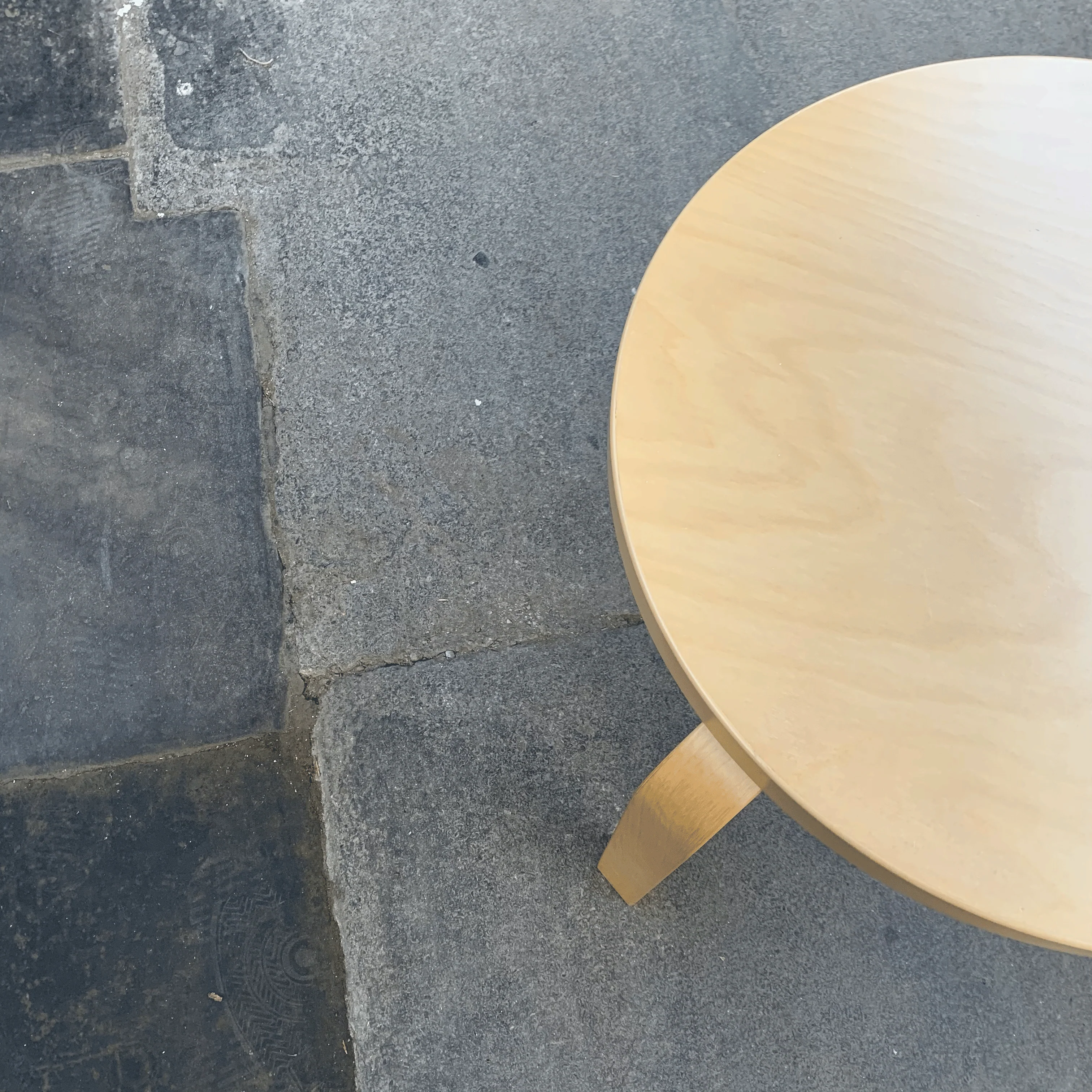 90D Table des Alvar Aalto, 1935 by Artek - Image 4