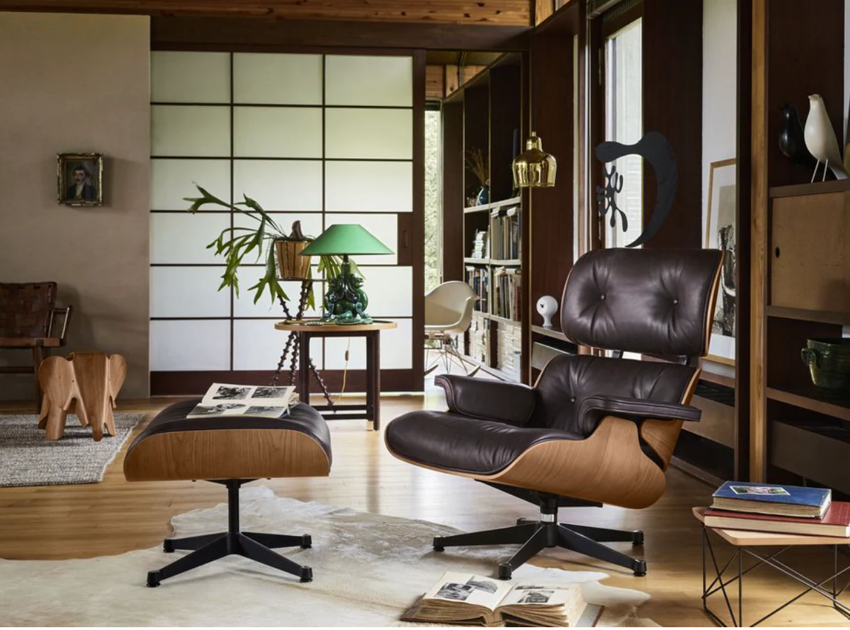 Lounge Chair and Ottoman in cherry - des. Charles and Ray Eames, 1956 (made by Vitra) - Image 4