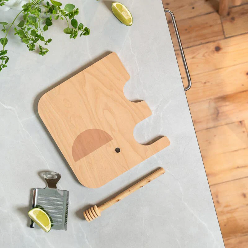 Elephant Chop & Serve board - Small 21 x 19 cm - Green - by Muurla - Image 4