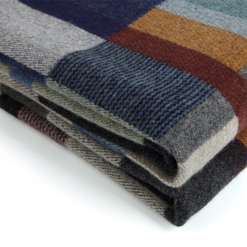 Erno 100% Merino Lambswool Block Throw - Dark - by Wallace Sewell - Image 3