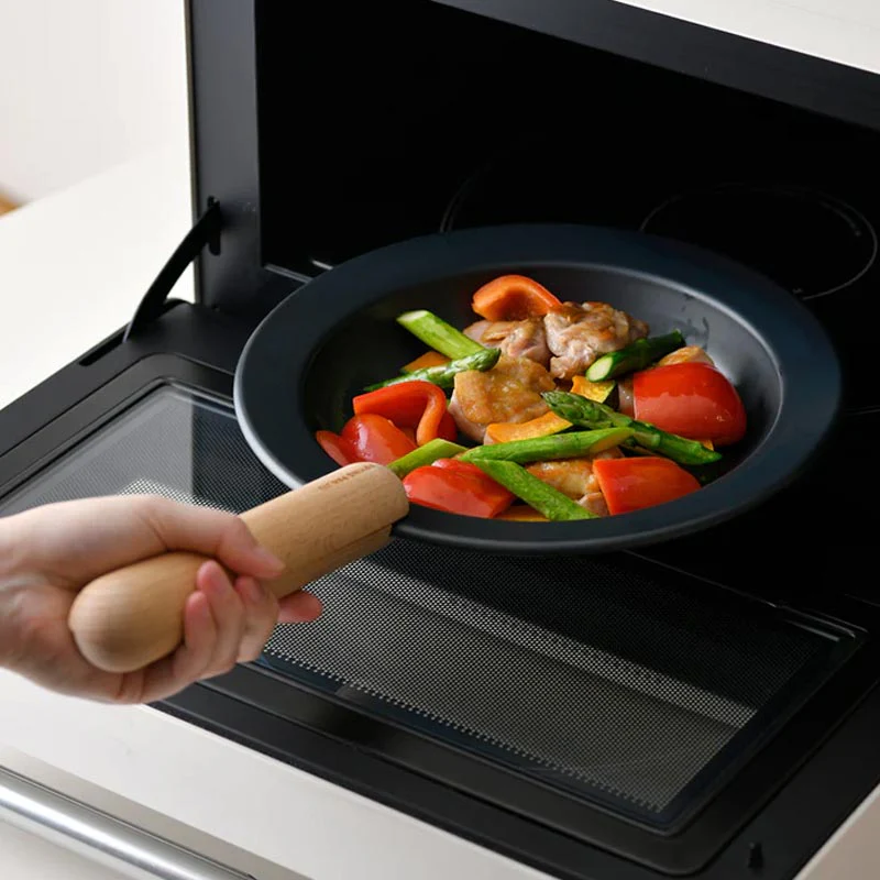 Juu Frying Pan with detachable Beechwood handle - 20cm - by Fujita Kinzoku - Image 5