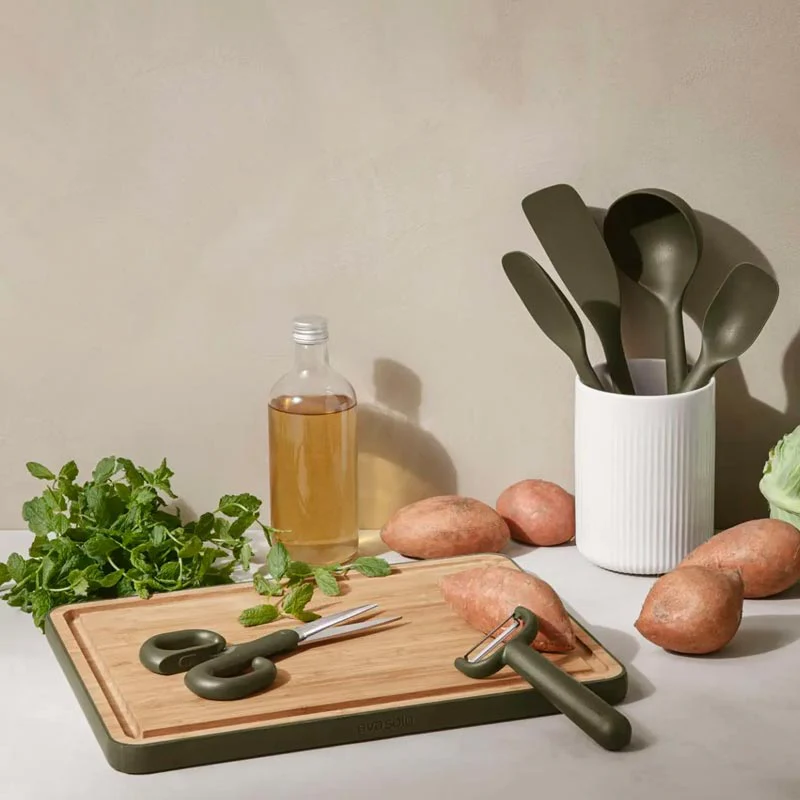 Green Tools Vegetable Peeler - Image 5