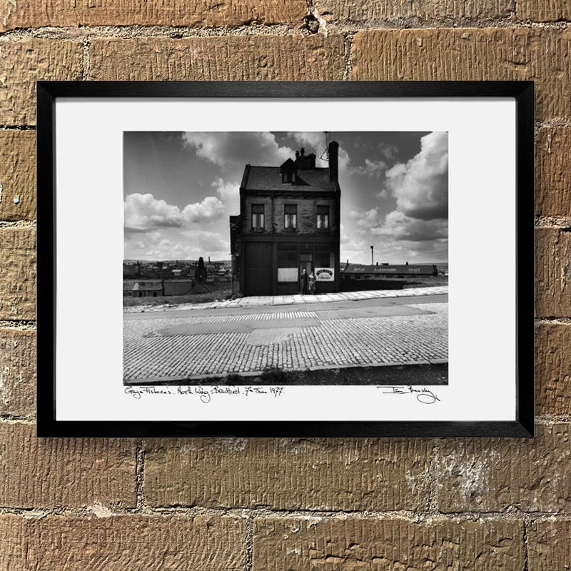 Gray's Fisheries, North Wing, Bradford, 7th June 1977 by Ian Beesley - signed framed print - Image 3