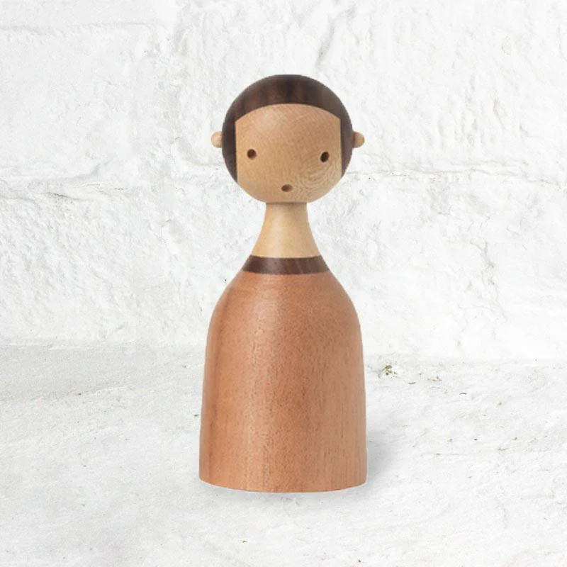 KIN Girl by Lars Beller Fjetland - Image 2