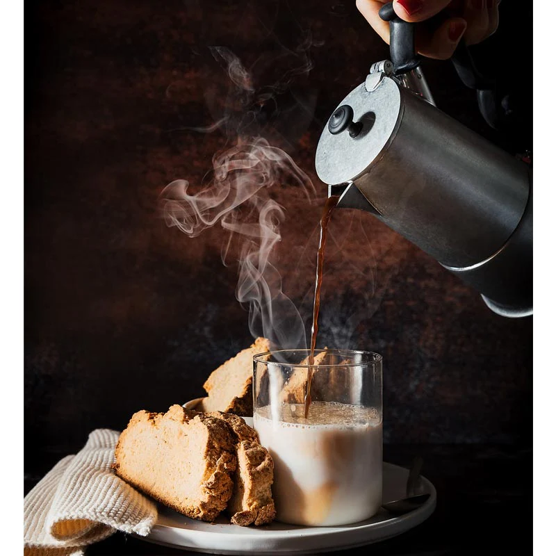 Lady Anne 4 Cup Aluminium Coffee Pot des. Lara Caffi for knIndustrie - Image 3