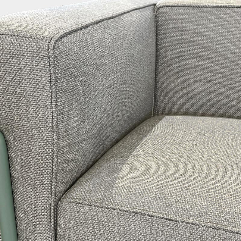 LC3 - 3 Fauteuil Grand Comfort Armchair - Eremo Pe - des. Le Corbusier, Pierre Jeanneret & Charlotte Perriand, (1965) - by Cassina - Image 2