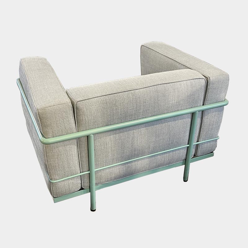 LC3 - 3 Fauteuil Grand Comfort Armchair - Eremo Pe - des. Le Corbusier, Pierre Jeanneret & Charlotte Perriand, (1965) - by Cassina - Image 3