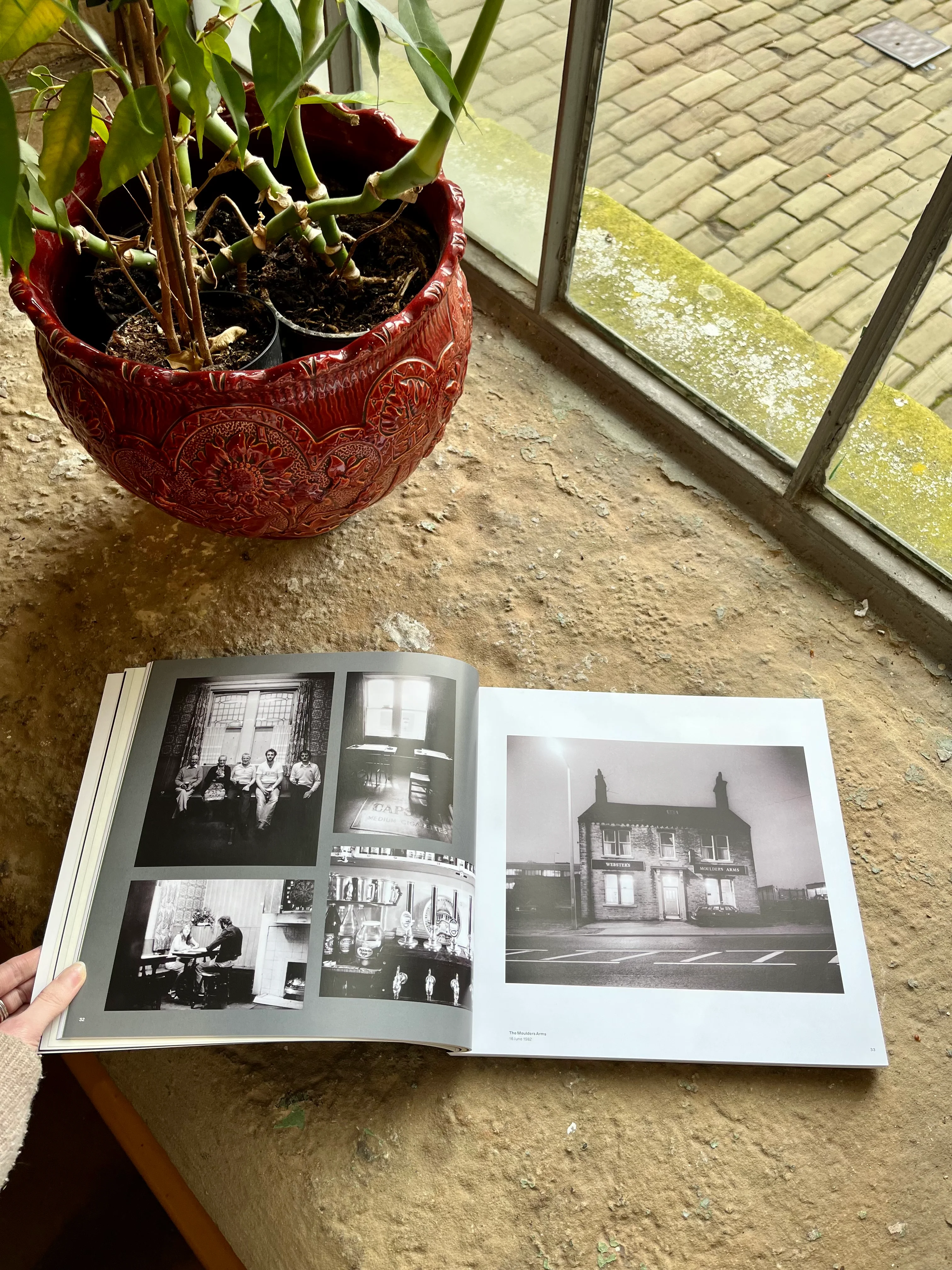 LIFE: A Retrospective by Ian Beesley, with poems by Ian McMillan. (3rd edition) - Image 4