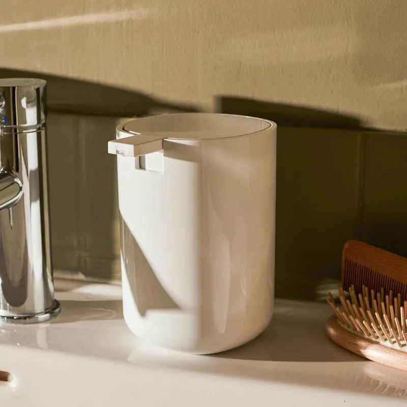 Birillo Liquid Soap Dispenser - white - des. Piero Lissoni for Alessi - Image 2