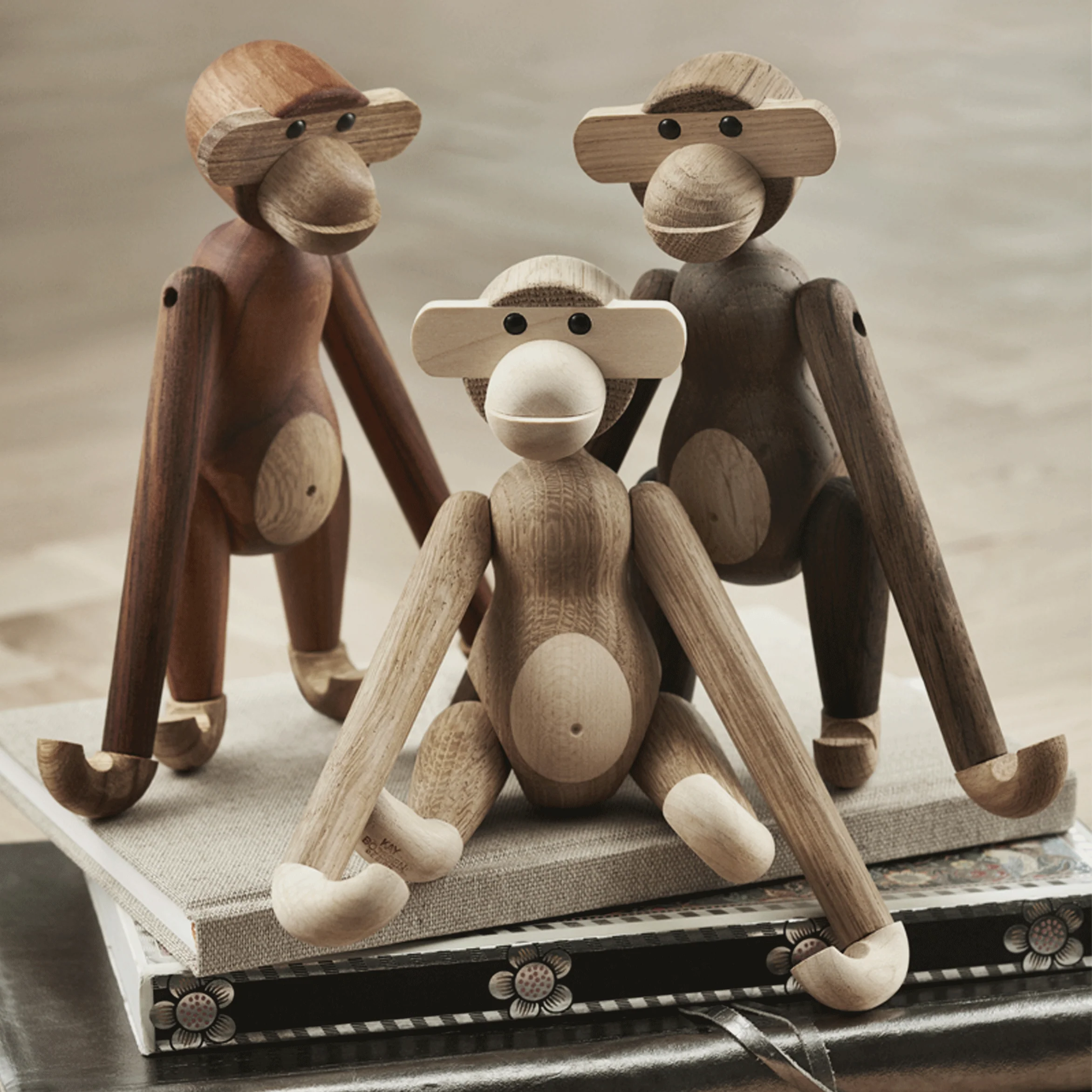 Monkey - small - oak and maple (des Kay Bojesen, 1951) - Image 5