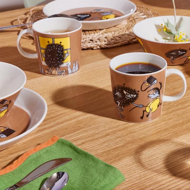 Moomin Mug - Stinky in Action - Image 5