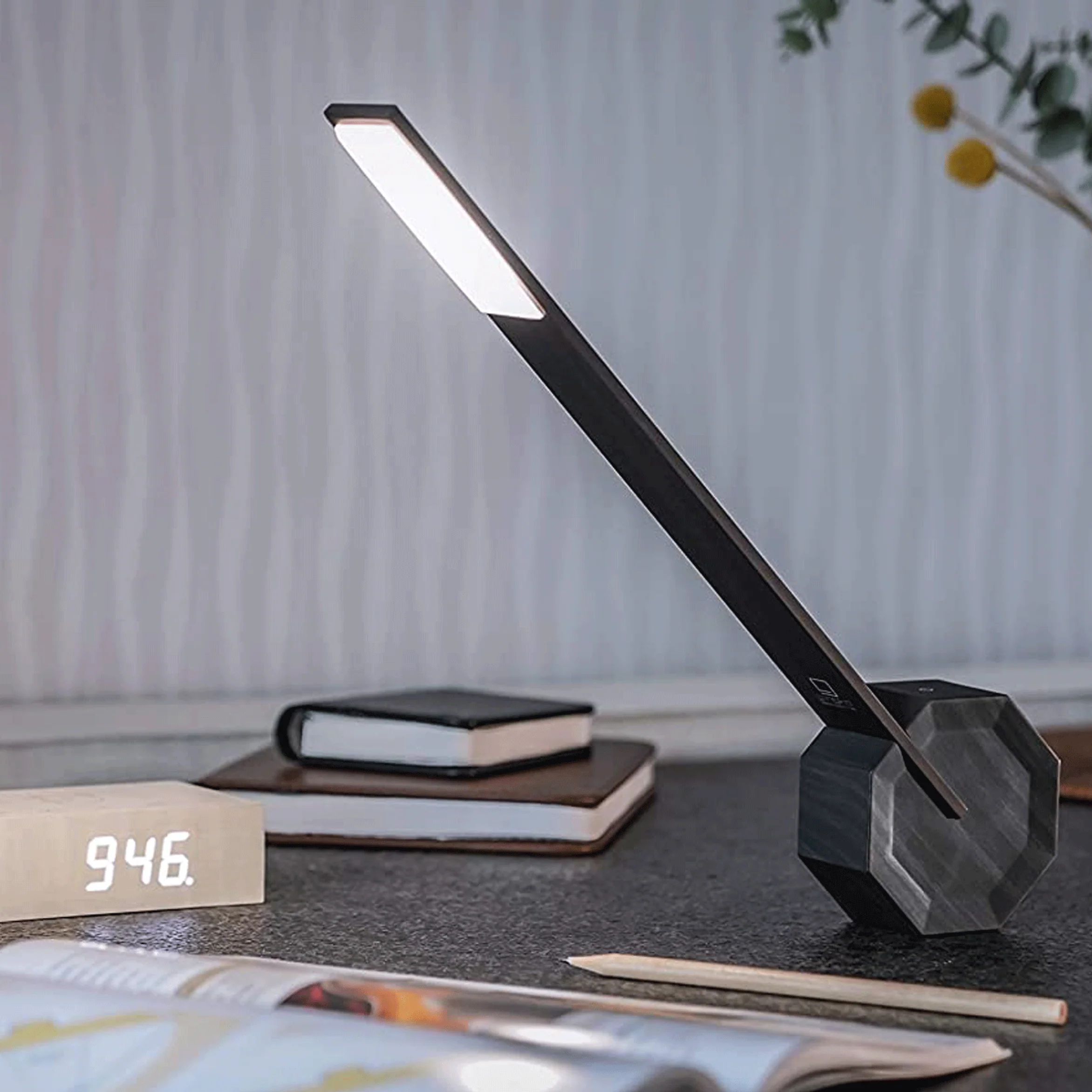 Octagon One Portable Desk Light - black - des. Paul & Natalie Sun - Image 4