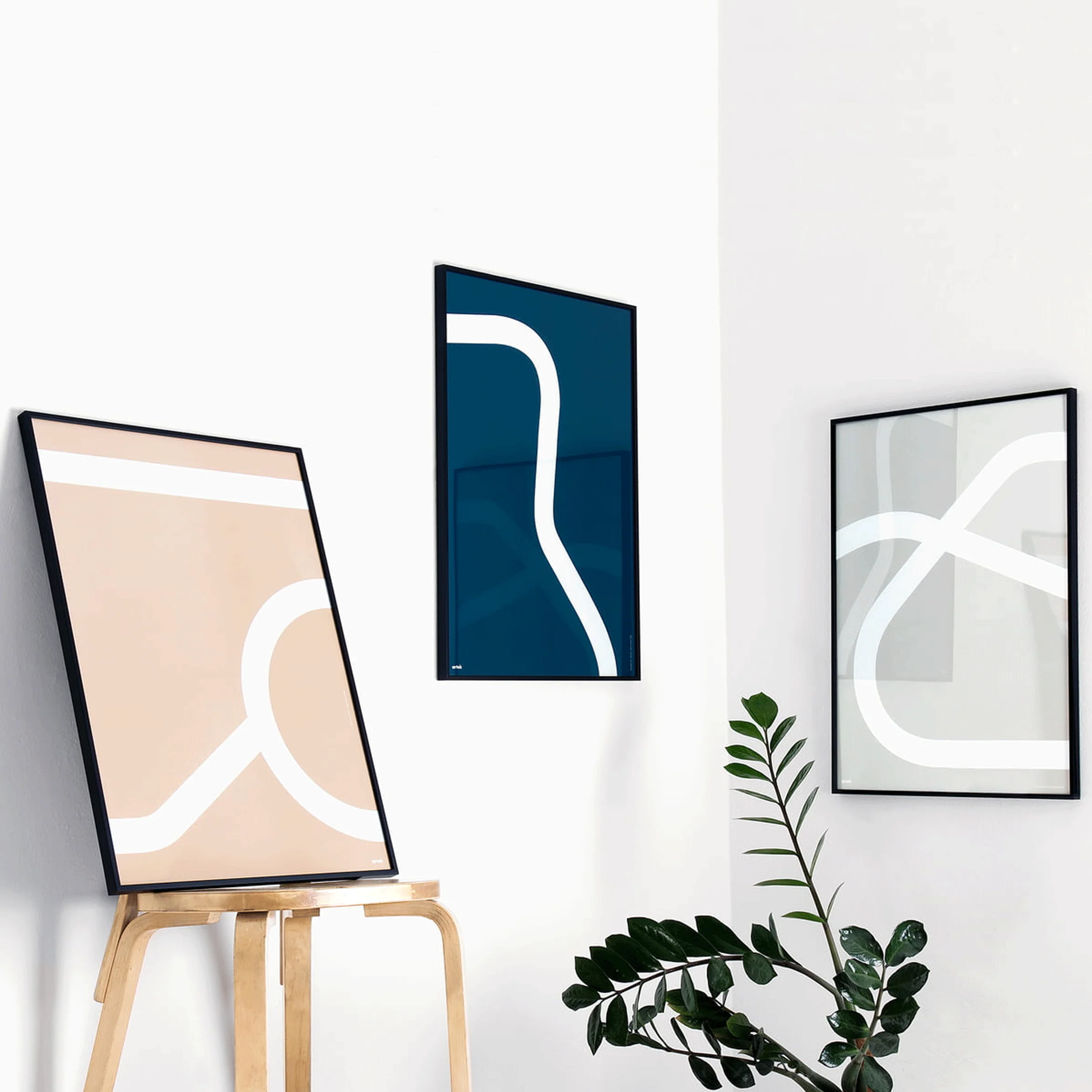 Outline Poster, Tea Trolley 900 by Artek (beige) - Image 3