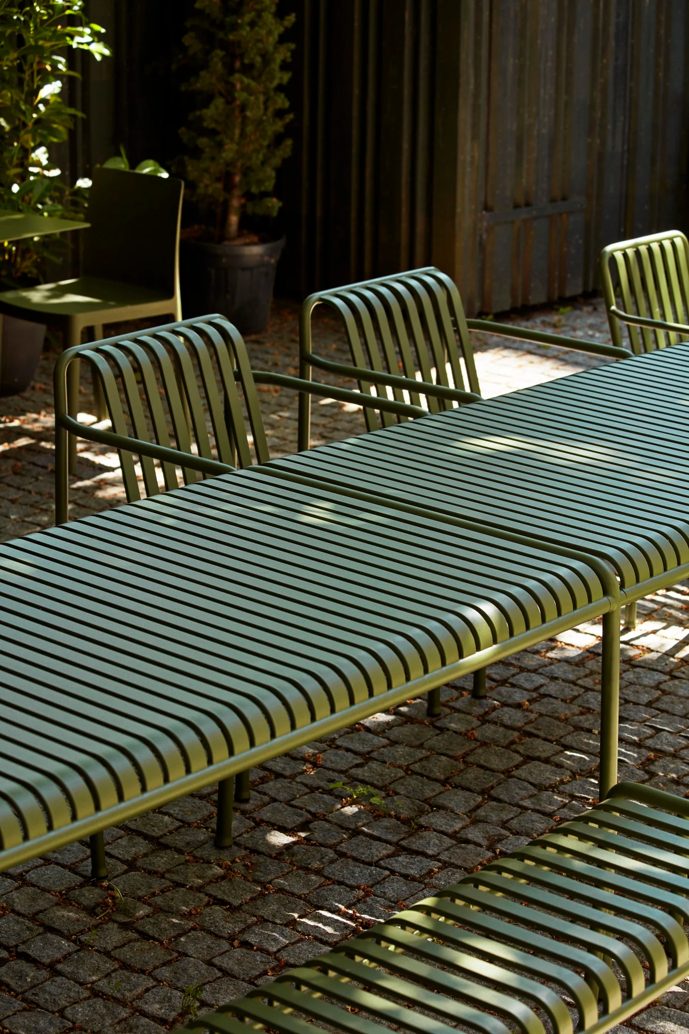 Palissade bench - Olive - des. Ronan & Erwan Bouroullec for Hay, 2016 - Image 5