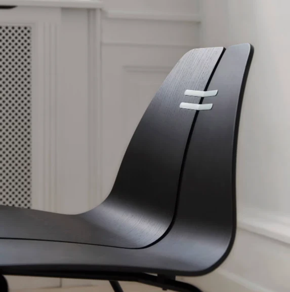 PK23 Lounge Chair - Black coloured veneer, black powder coated steel base - des. Poul Kjærholm, 1954 - Image 7