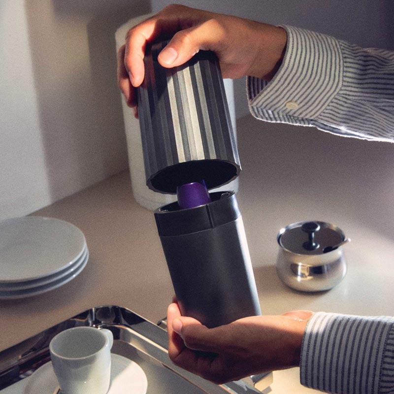 Plisse Coffee Capsule Crusher - Black - des. Michele de Lucchi for Alessi - Image 2