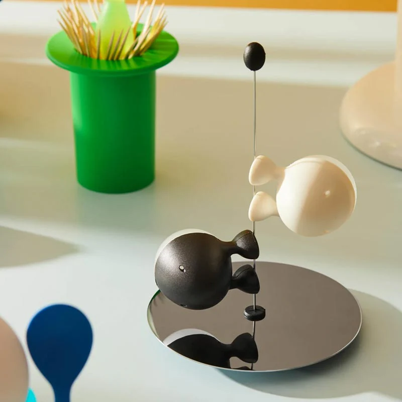 Lilliput Salt & Pepper Set - Black / White - des. Stefano Giovannoni for Alessi - Image 3