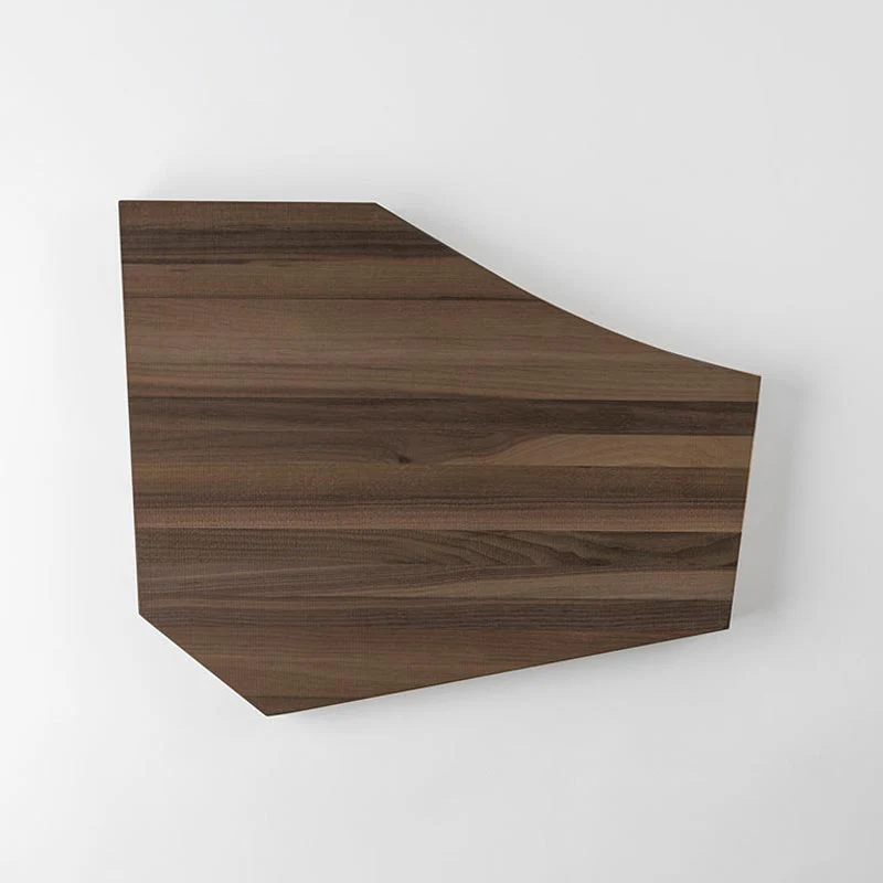 Scultura Walnut Wood Chopping Board, 40cm x 30cm, des.  Sirine Graiaa for knIndustrie - Image 2
