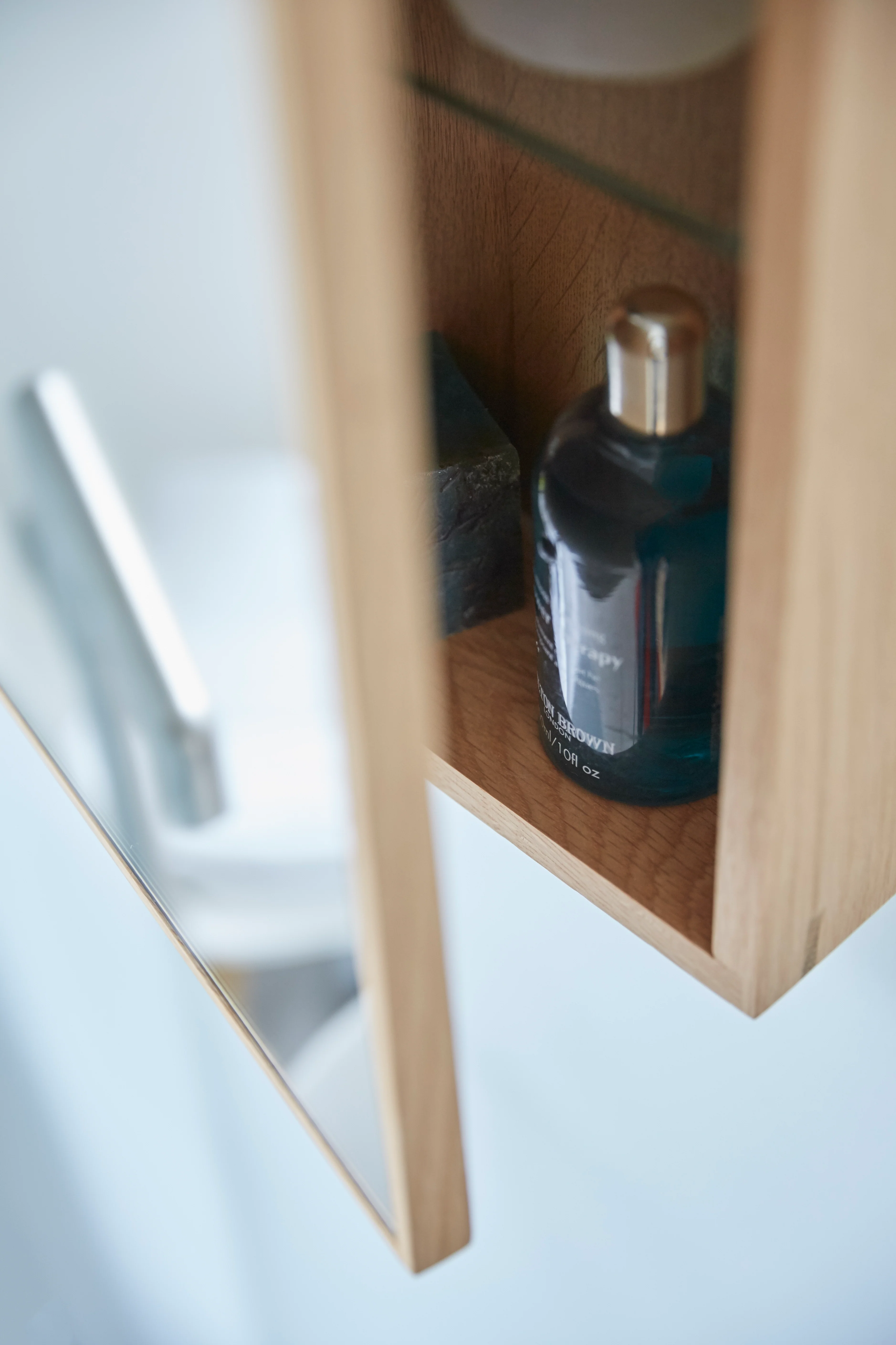 Slimline 550 Bathroom Cabinet, oak - des. Lincoln Rivers for Wireworks - Image 9