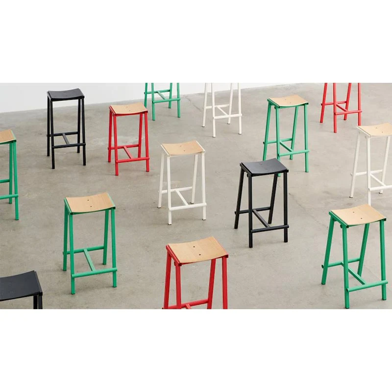 Taburete 8 Bar Stool - Low - Black Powder Coated Base / Black Lacquered Oak Veneer Seat, des. Marc Morro for HAY - Image 5