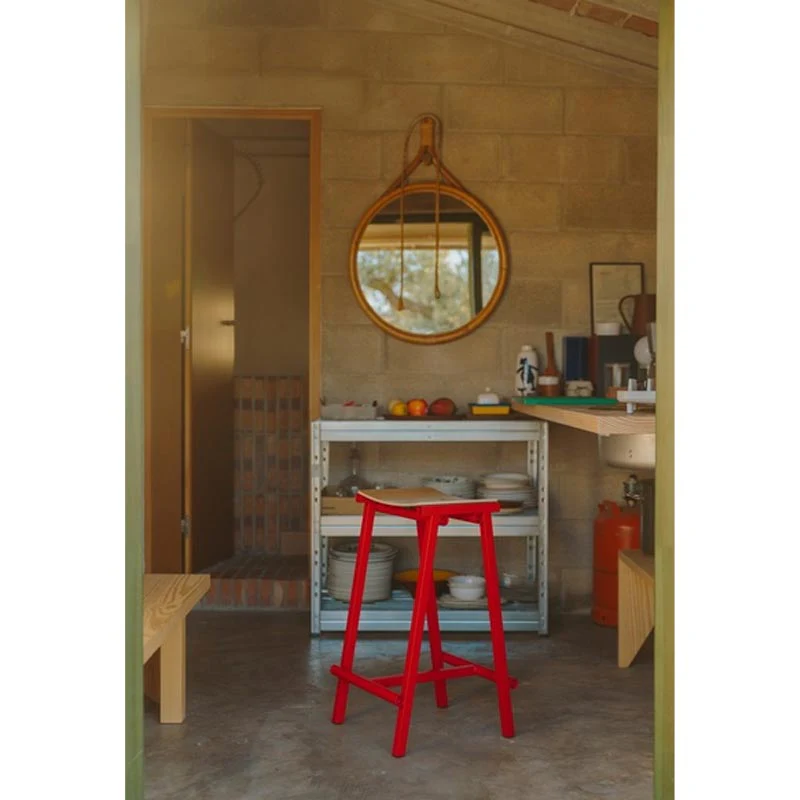 Taburete 8 Bar Stool - Low - Signal Red Powder Coated Base / H65 Water-Based-Lacquered Oak Veneer Seat, des. Marc Morro for HAY - Image 7
