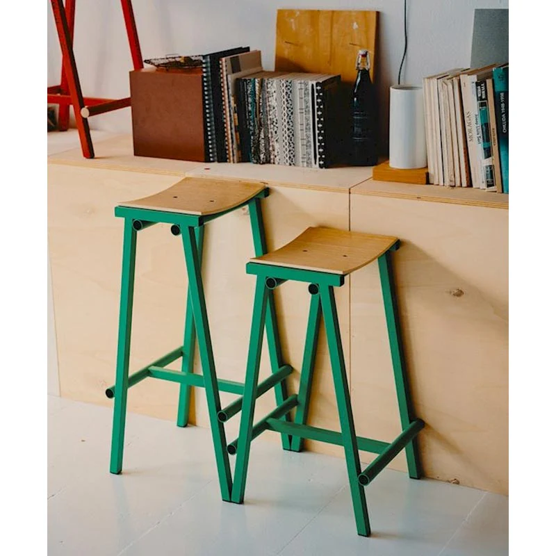 Taburete 8 Bar Stool - Low - Soft Jade Powder Coated Base / Lacquered Oak Veneer Seat, des. Marc Morro for HAY - Image 2
