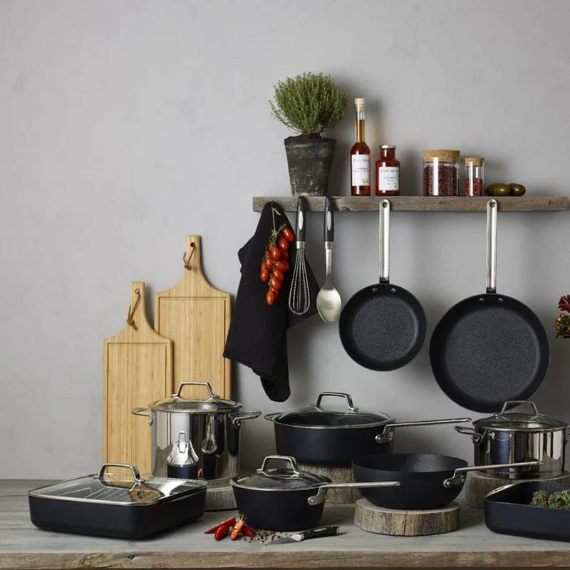 TechnIQ The Bistro Pan - 26cm - by Scanpan - Image 4