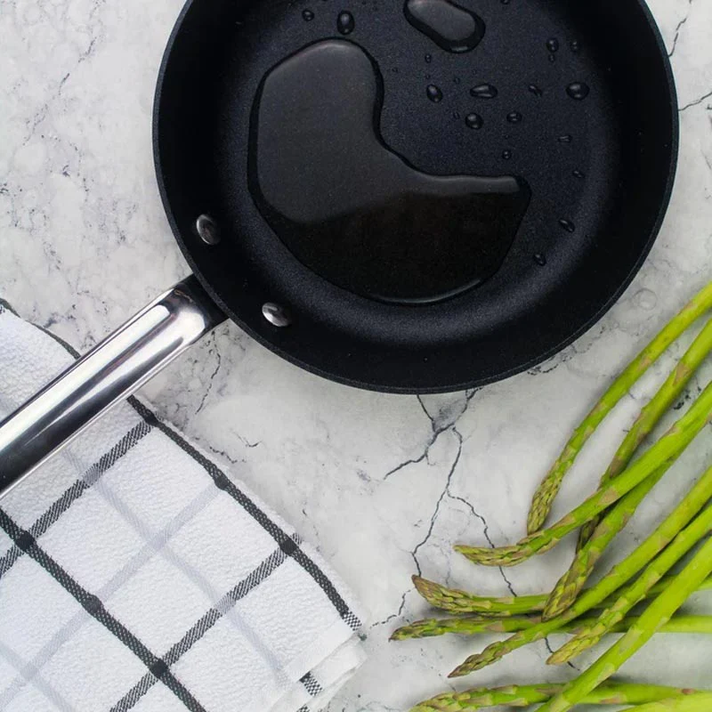 TechnIQ The Modern Skillet - 22cm - by Scanpan - Image 4