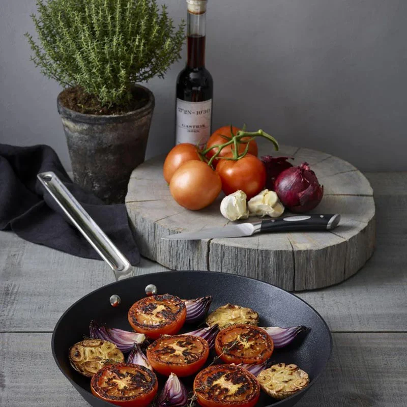 TechnIQ The Modern Skillet - 22cm - by Scanpan - Image 5