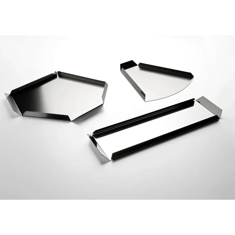 Un Attimo Prima triangular tray des. Konstantin Grcic for Serafino Zani - Image 3